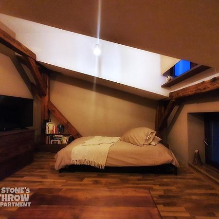 A Stone'S Throw Apartment كراكوفيا المظهر الخارجي الصورة